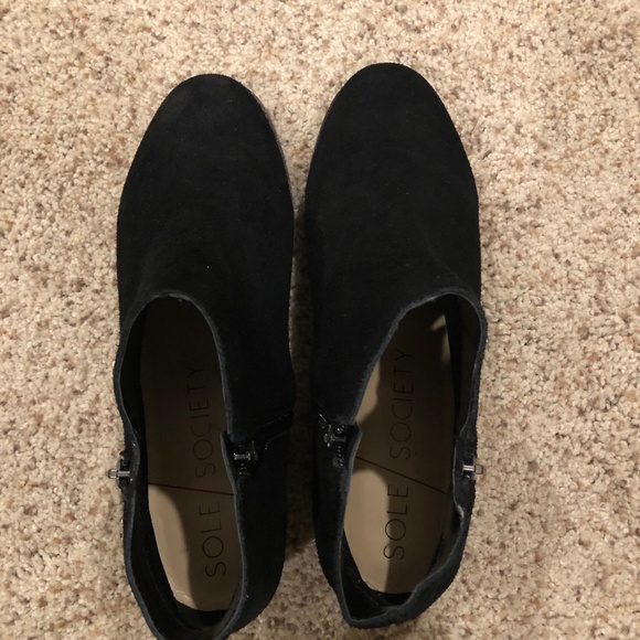 Sole Society Bevlyn Bootie - Picture 6 of 6